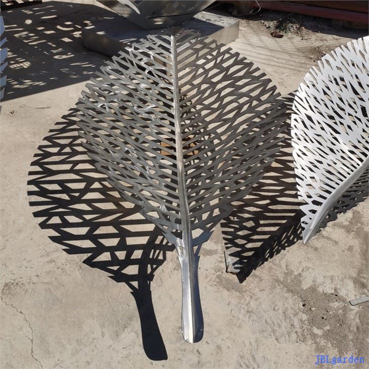 Adorns d'escultura de fulles d'acer inoxidable en forma