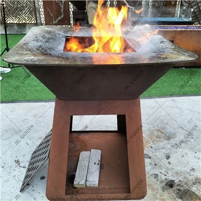 Barbacoa resistent d'acer Corten de jardí exterior