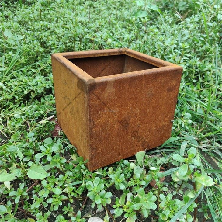 Tin Flower Pots