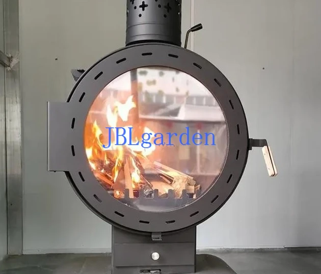 Llar de foc interior de llenya muntada a la paret