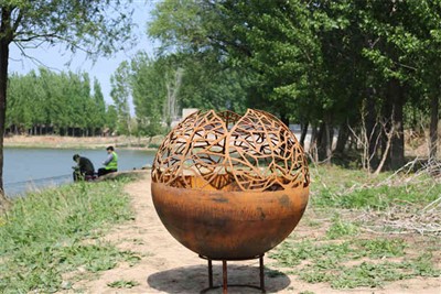 Foguera esfèrica d'acer